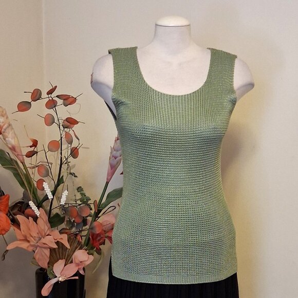NEW Soft Stretchy Cardigan Knit Olive Green Camisoles Tank Top Sleeveless Tops - Picture 2 of 12